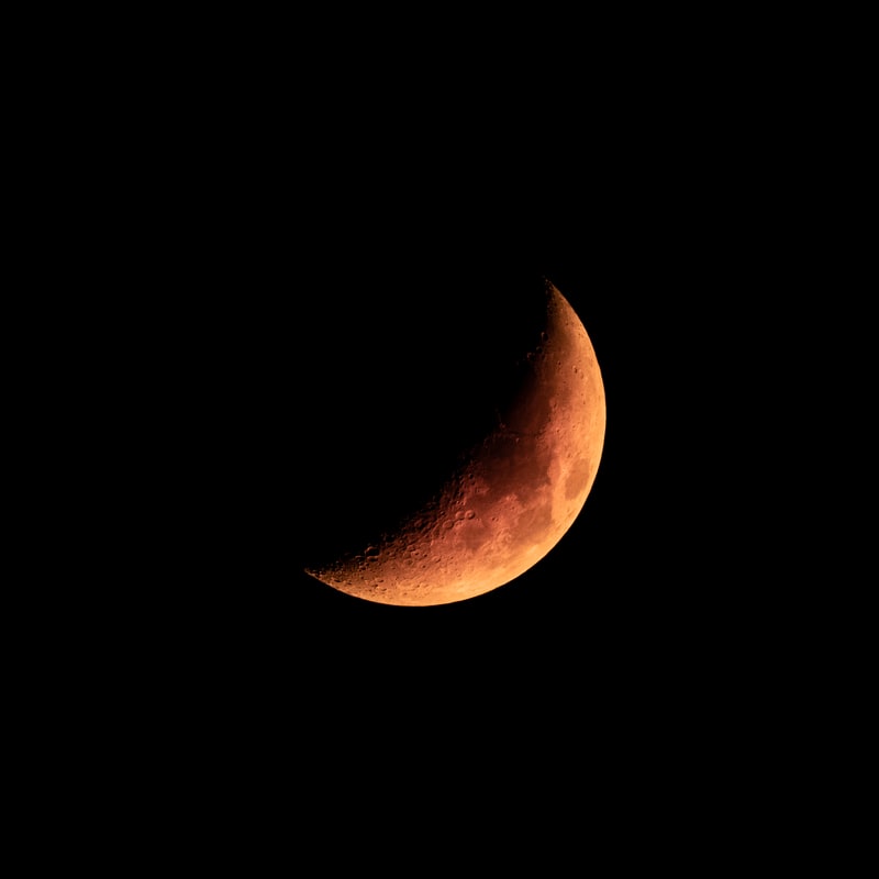 Une face éclairée de la Lune.