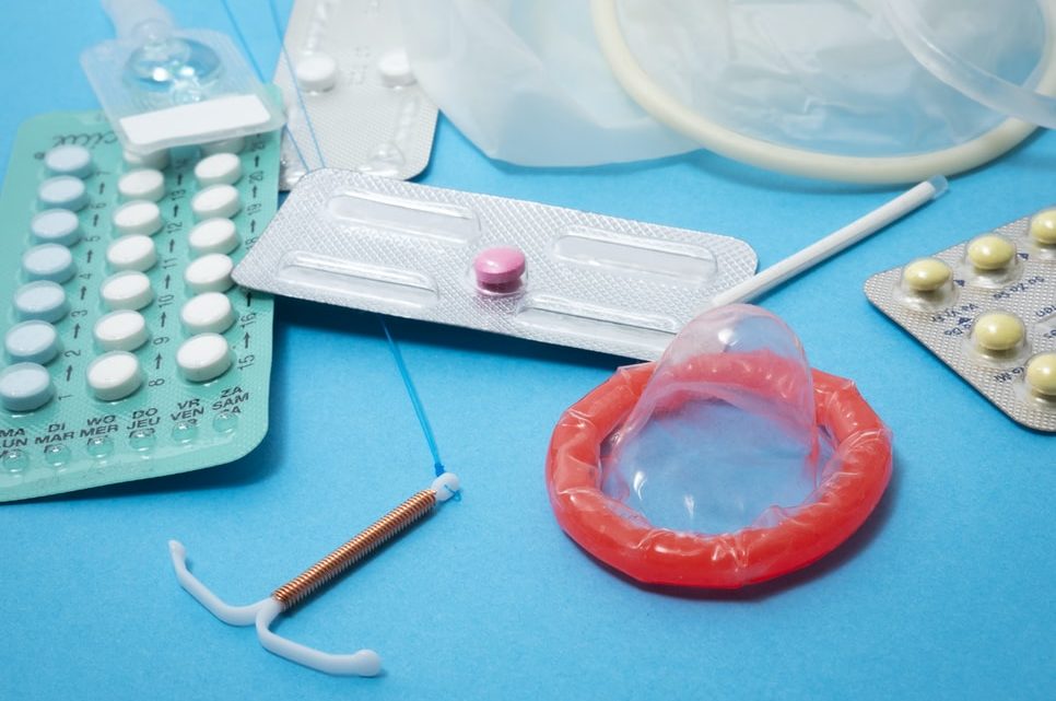 Gamme de fournitures de santé reproductive : DIU, pilules, préservatifs, contraceptifs d'urgence DIU, implant et DMPA.