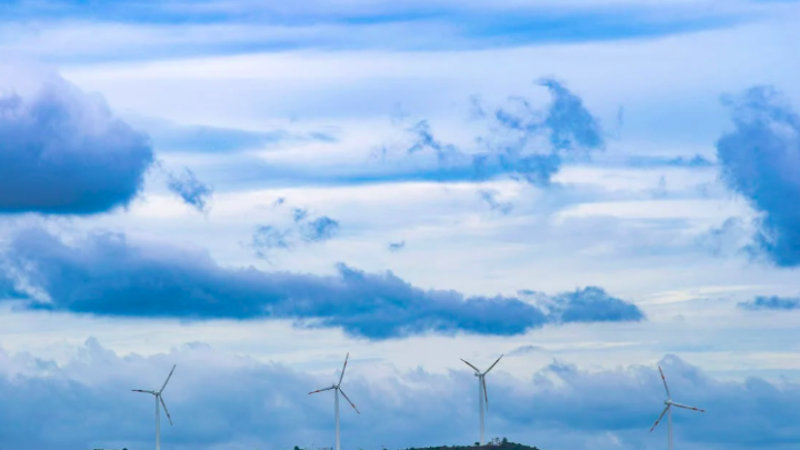 Adani Green frôle la perte au troisième trimestre